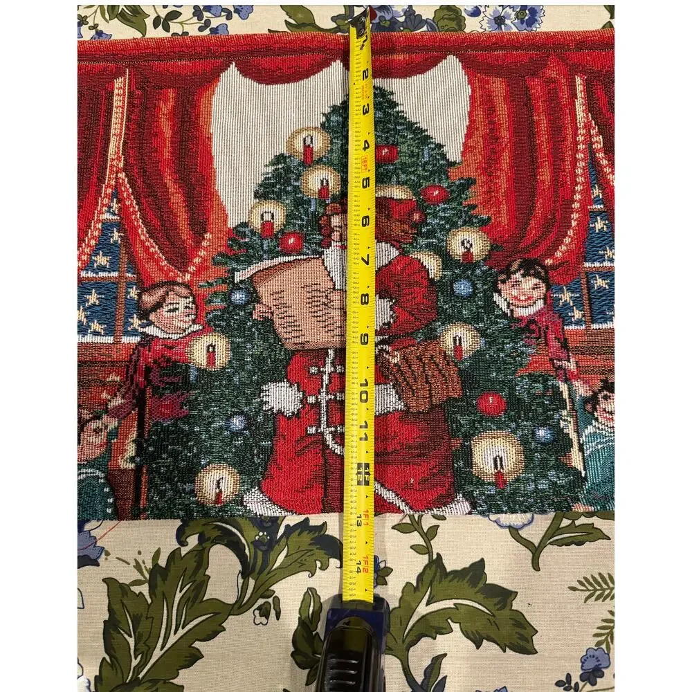 NWT‎ Vintage Victorian Santa Christmas Tree Table Runner 4 placemats settings